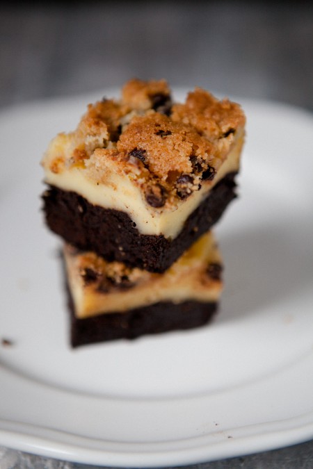 Brownie-Cheesecake mit Kekskruste - www.kuechenchaotin.de