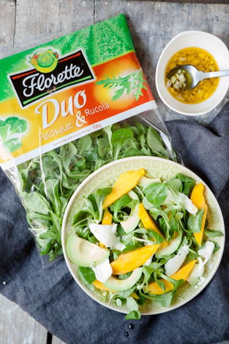 Salat mit Mango, Avocado und Büffelmozzarella - www.kuechenchaotin.de