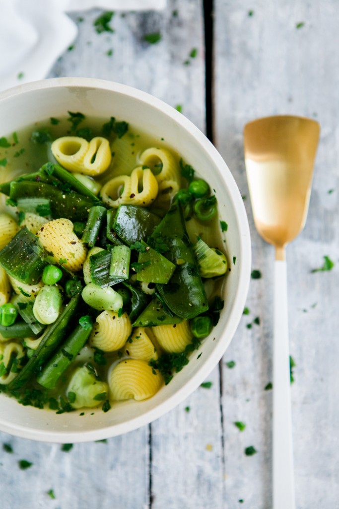 Grüne Minestrone - www.kuechenchaotin.de