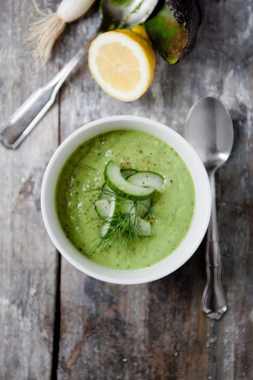 eiskalte Gurken-Avocado-Suppe - https://kuechenchaotin.de