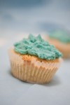 Vanille Cupcakes mit himmelblauem Frosting