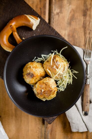Käse Laugen-Knödel - https://kuechenchaotin.de