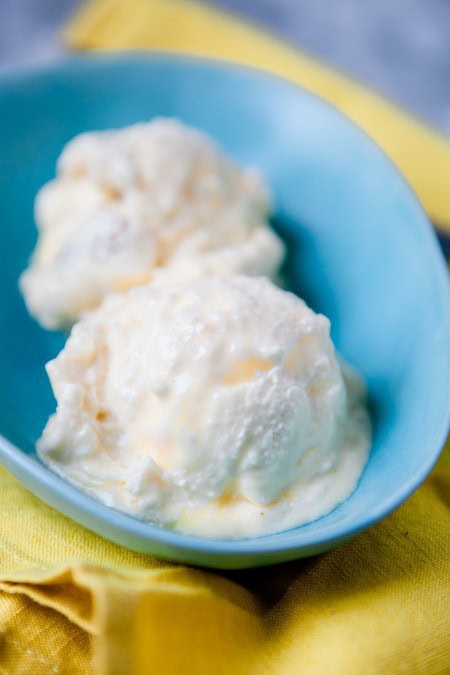 Lemon Curd-Eis mit Strudel und Streuseln - www.kuechenchaotin.de