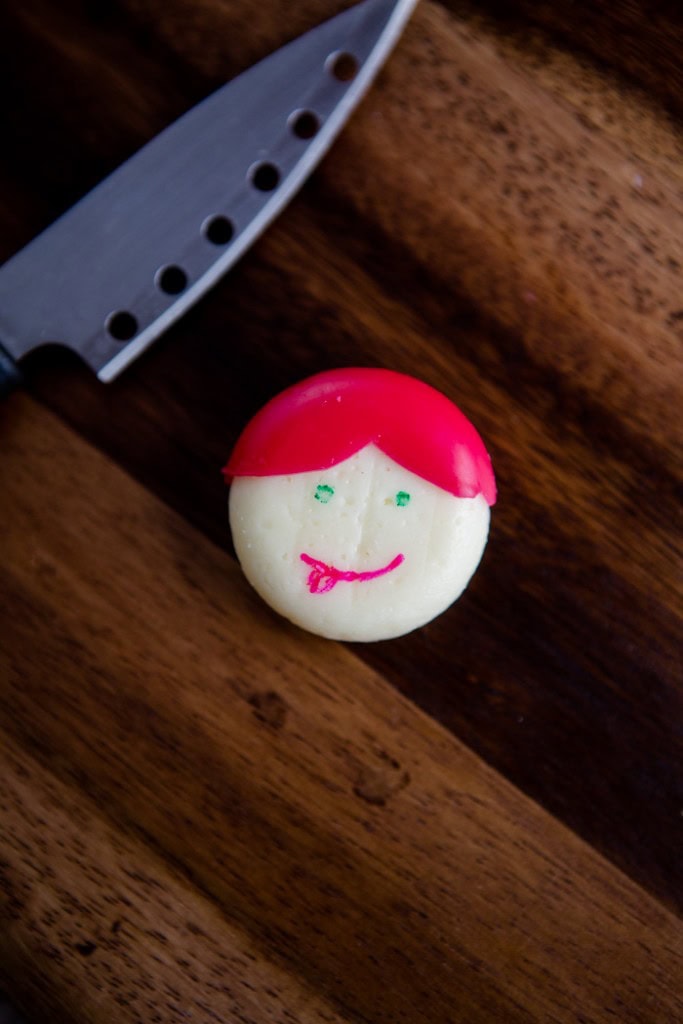 Long car trips are boring for kids. Why not make a fun and healthy bento box to keep them busy? Find all the ideas here!