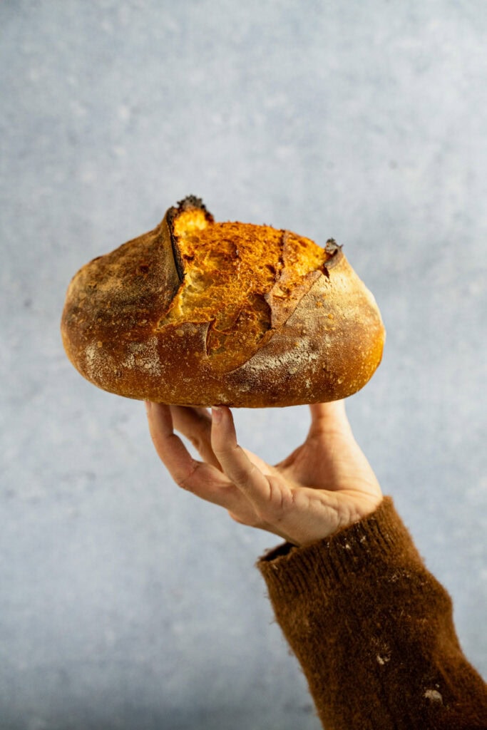 Sauerteig-Mischbrot mit Weizen und Roggen