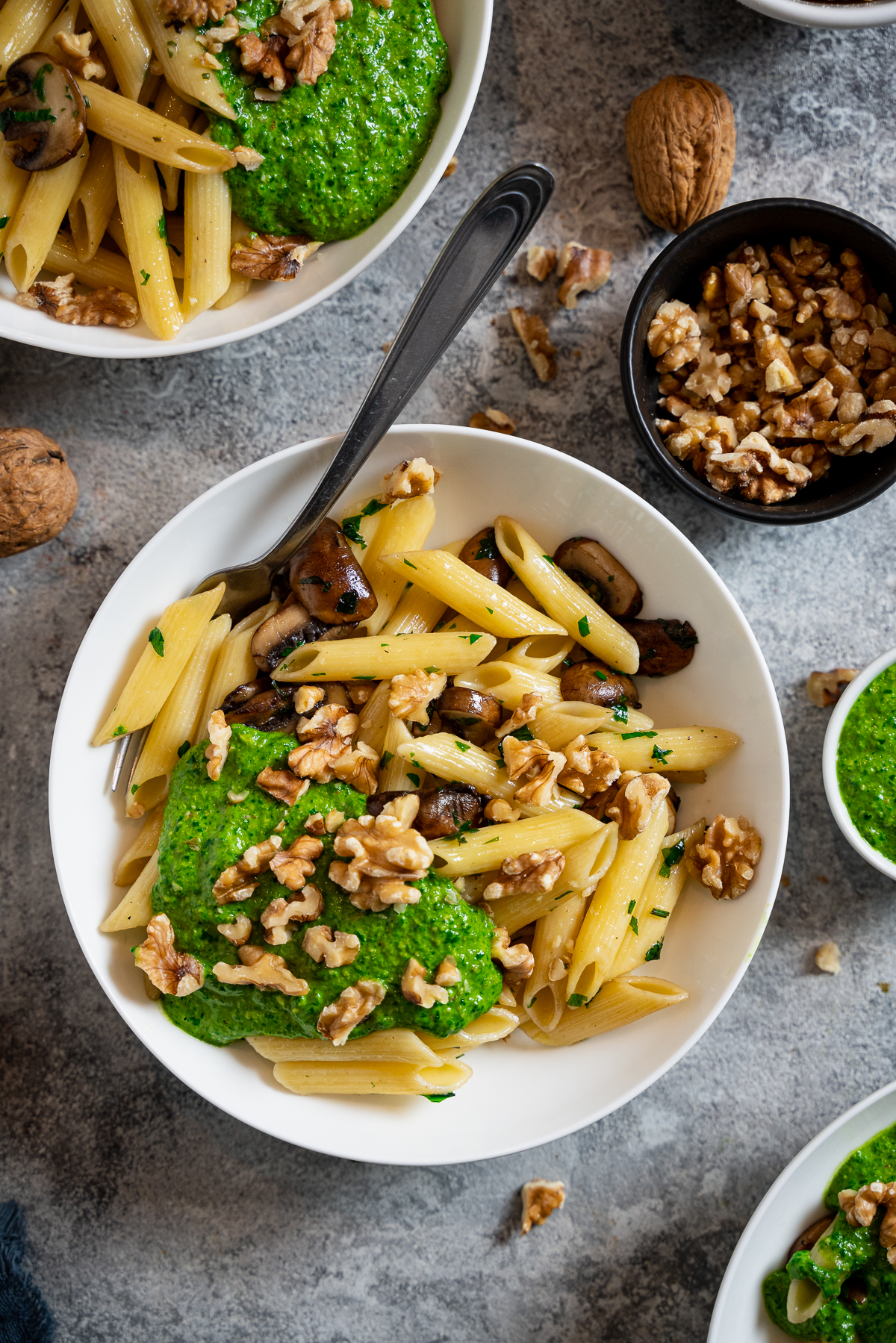 Pasta mit Walnuss-Spinat Pesto und Pilzen - ein Rezept mit Walnüssen ...