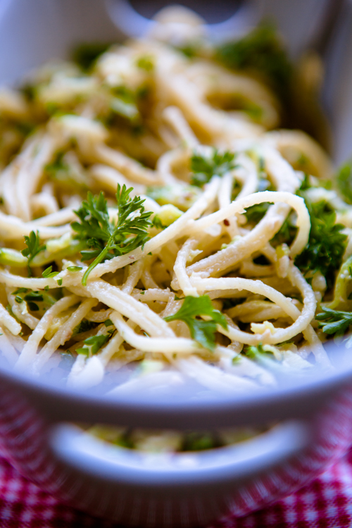 Pasta Mit Zucchini Nuss Sosse Ein Gastbeitrag Fur Den Blog Rundum Von Otto Kuechenchaotin