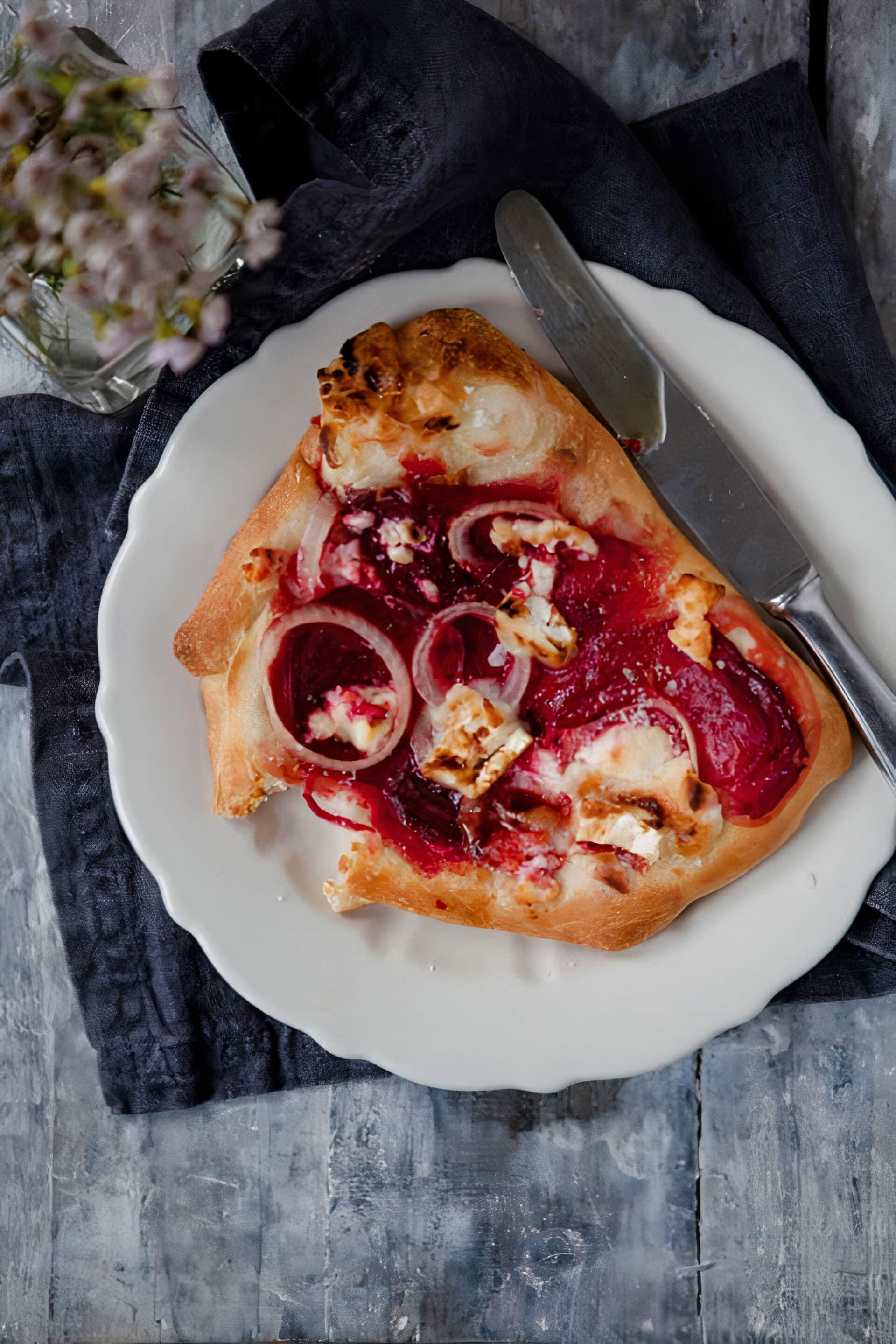 Rote Bete Pizza mit Ziegenkäse und Honig - www.kuechenchaotin.de