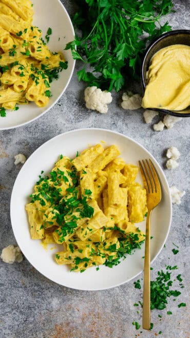 Cremige Pasta mit Blumenkohl Alfredo