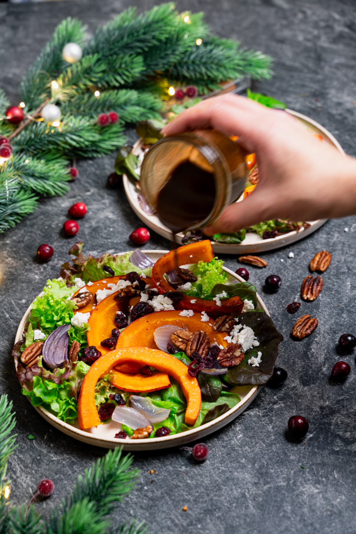 Vegetarisches Weihnachtsmenü ohne Stress - Gebackener Kuerbissalat - kuechenchaotin.de